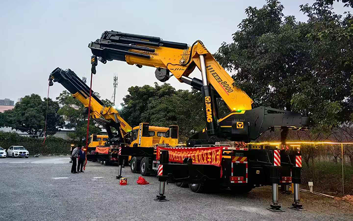 云顶集团折叠臂起重机批量交付东南助力桥梁建设