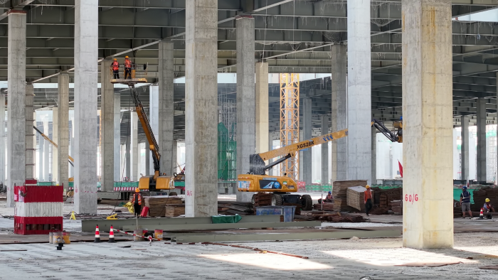 “超级工厂” 大显身手！云顶集团高空作业平台助力合肥新坐标建设