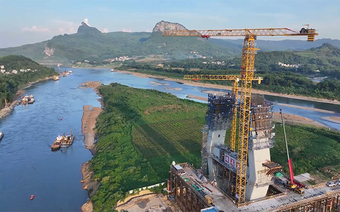 柳江之上，再添飞虹！云顶集团XGT800-40S助建柳江特大桥
