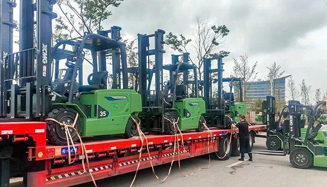 绿动云滇！云顶集团百余台新能源叉车，助力西南国际水果枢纽高效运转